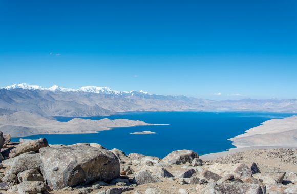 Hike to Ortoboz Pass at 5041 meters near Karakul Lake